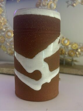 Stephen Pearce Shanagarry pottery piece.